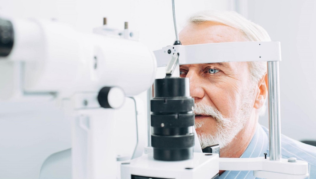 Eye check up during diabetes